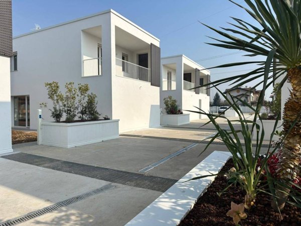 casa indipendente in vendita ad Arcene