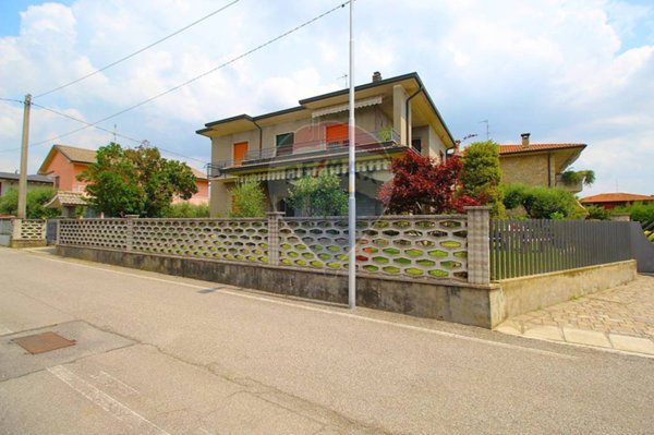 casa indipendente in vendita ad Arcene