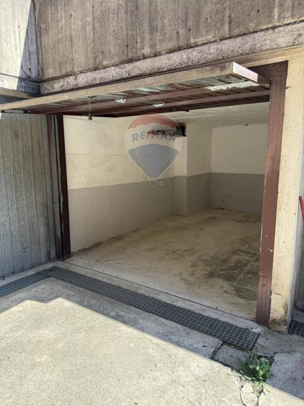 locale di sgombero in vendita ad Arcene