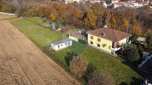 terreno edificabile in vendita ad Arcene