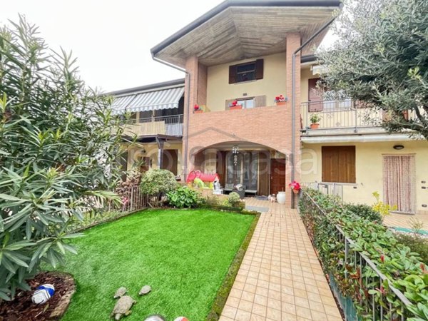 casa indipendente in vendita ad Arcene