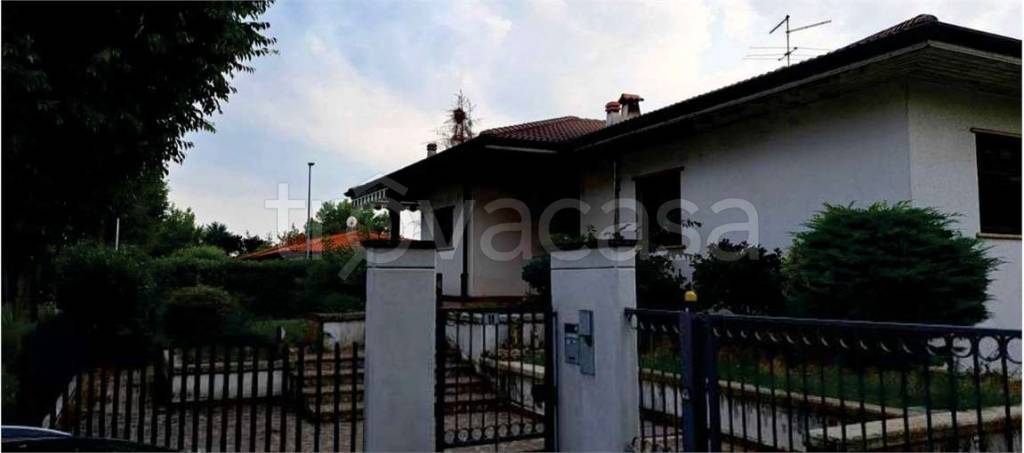 casa indipendente in vendita ad Arcene