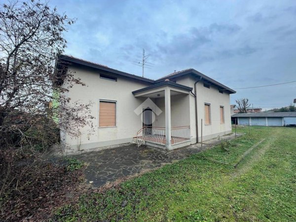 casa indipendente in vendita ad Arcene