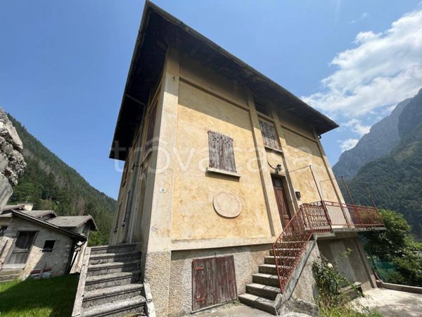 casa indipendente in vendita ad Ardesio in zona Zanetti