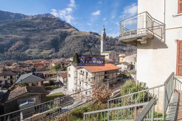 appartamento in vendita ad Ardesio in zona Valle