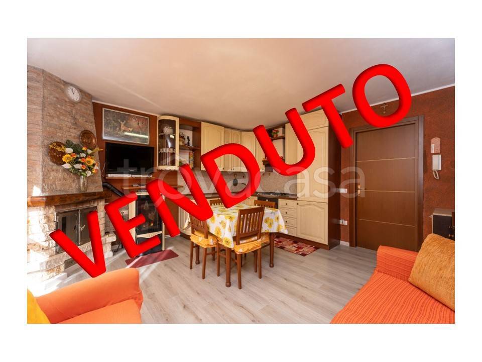 appartamento in vendita ad Ardesio in zona Valcanale