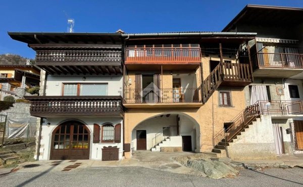 casa semindipendente in vendita ad Ardesio