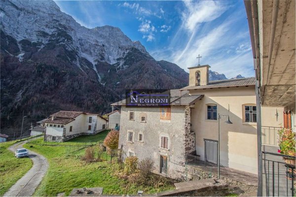 appartamento in vendita ad Ardesio in zona Valcanale