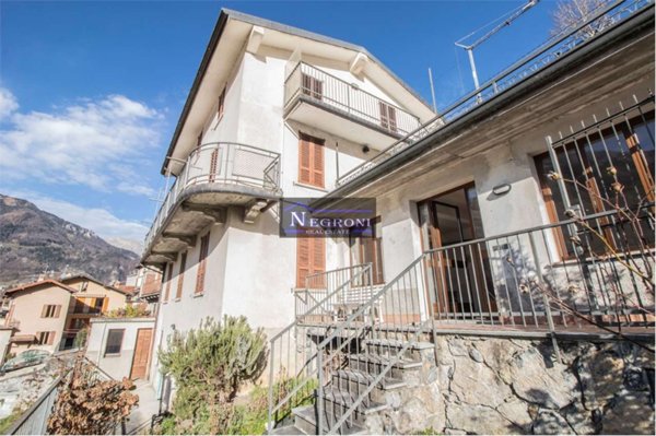 appartamento in vendita ad Ardesio in zona Valle