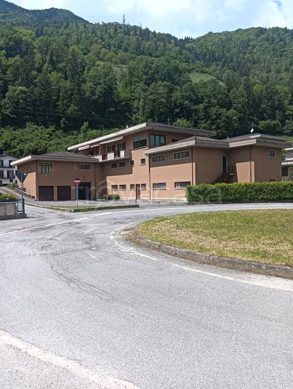 negozio in vendita ad Ardesio in zona Valle