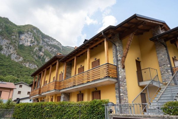 appartamento in vendita ad Ardesio in zona Valzella