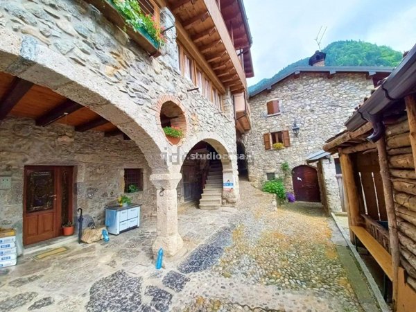 appartamento in vendita ad Ardesio