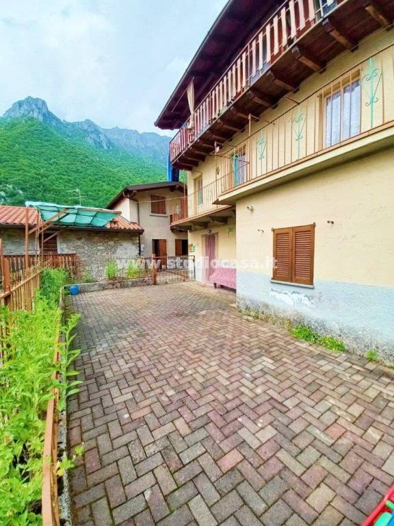 casa indipendente in vendita ad Ardesio