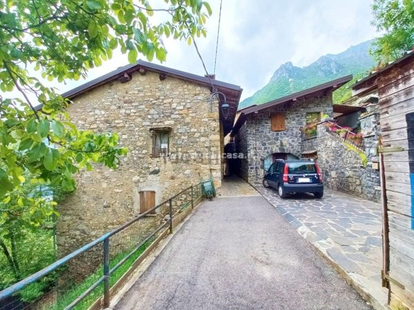 appartamento in vendita ad Ardesio