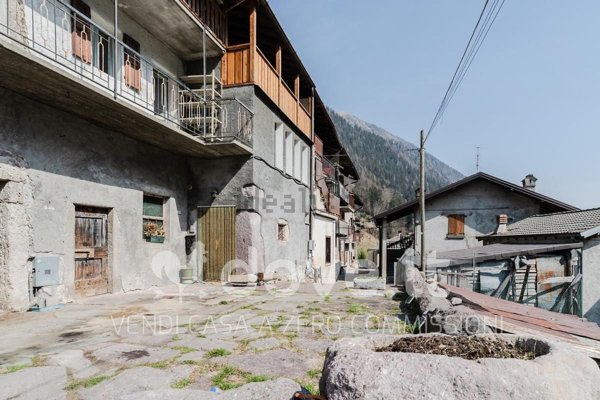 appartamento in vendita ad Ardesio in zona Valcanale