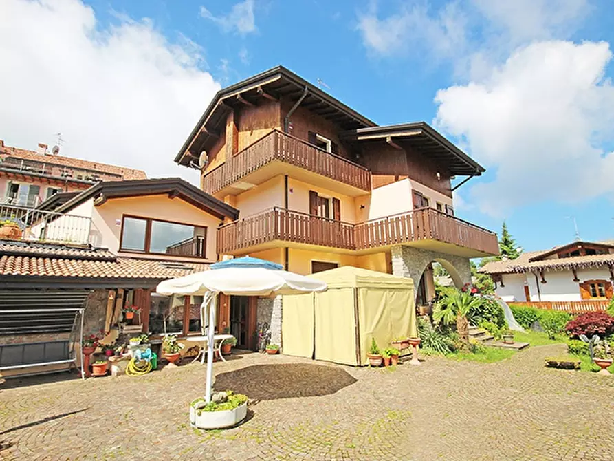 casa indipendente in vendita ad Ardesio in zona Valle