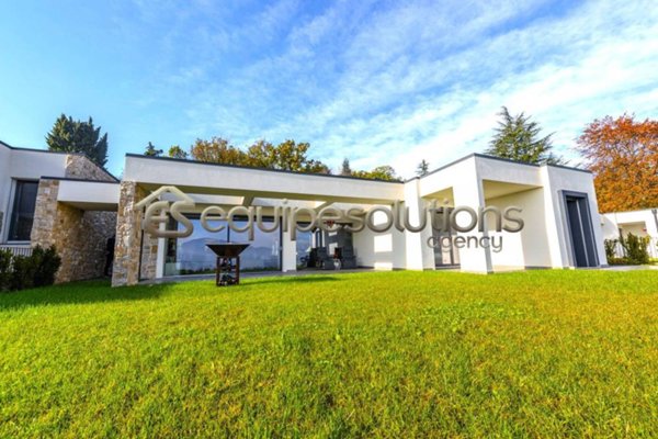 casa indipendente in vendita ad Ardesio in zona Valle