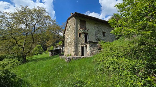 quadrivano in vendita ad Ardesio in zona Bani