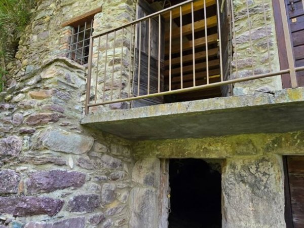 casa indipendente in vendita ad Ardesio in zona Bani