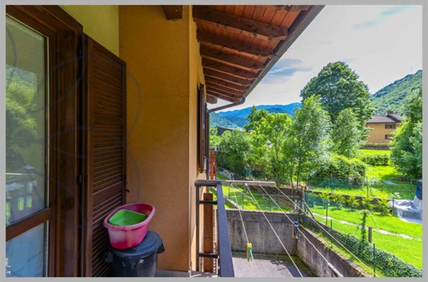 appartamento in vendita ad Ardesio in zona Valzella
