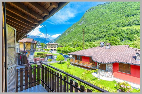 appartamento in vendita ad Ardesio in zona Valzella