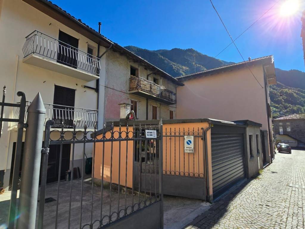 casa indipendente in vendita ad Ardesio