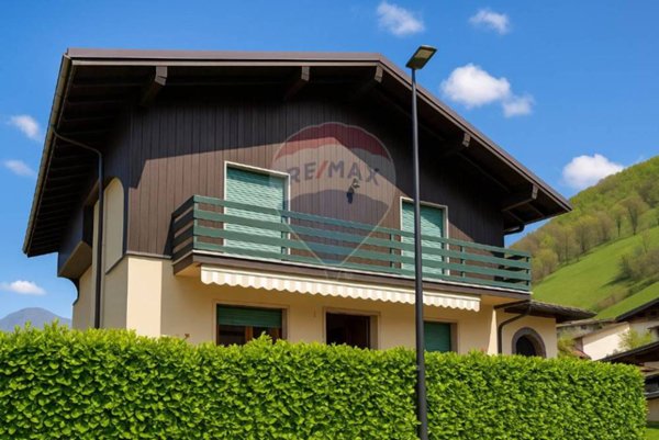 casa indipendente in vendita ad Ardesio