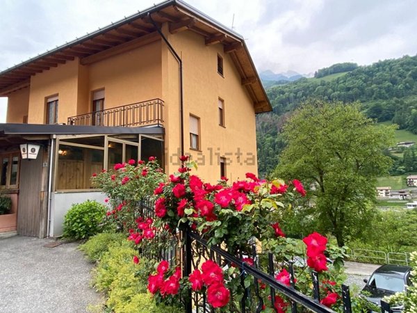 casa indipendente in vendita ad Ardesio