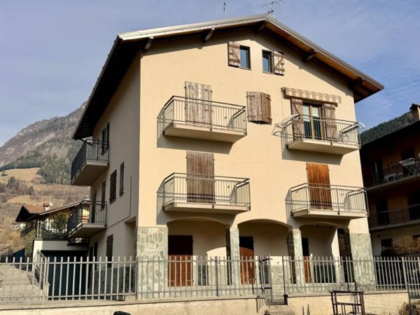 casa indipendente in vendita ad Ardesio