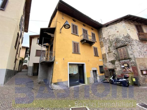 negozio in vendita ad Ardesio in zona Valcanale