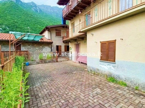 casa indipendente in vendita ad Ardesio