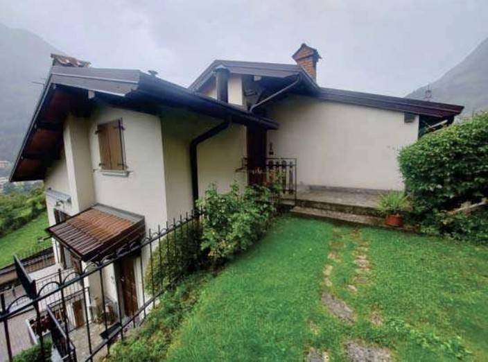 appartamento in vendita ad Ardesio