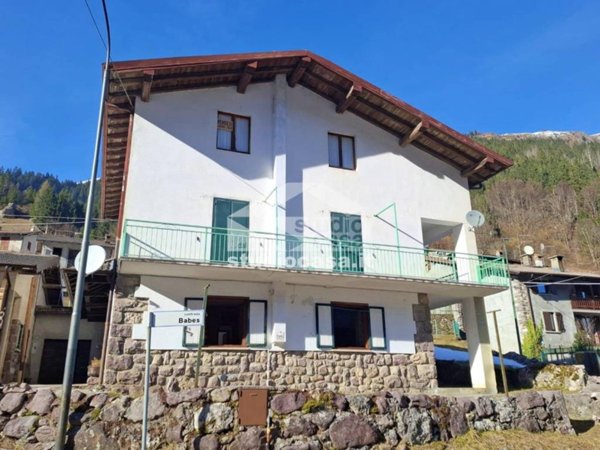 appartamento in vendita ad Ardesio in zona Valcanale