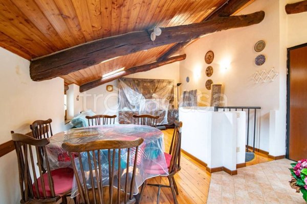 appartamento in vendita ad Ardesio in zona Bani