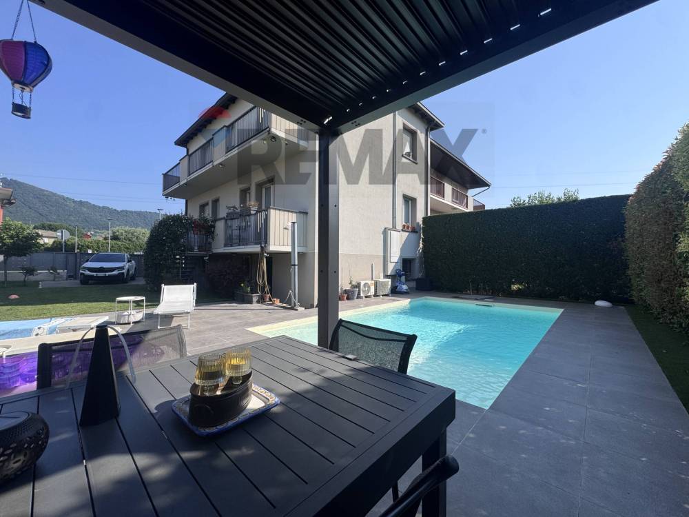 casa indipendente in vendita ad Ardesio