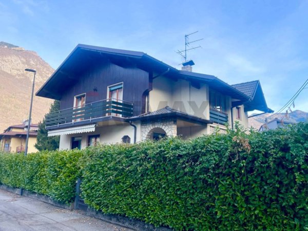 casa indipendente in vendita ad Ardesio