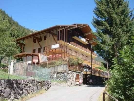 intera palazzina in vendita ad Ardesio in zona Valcanale