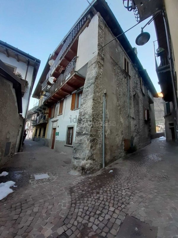 casa indipendente in vendita ad Ardesio