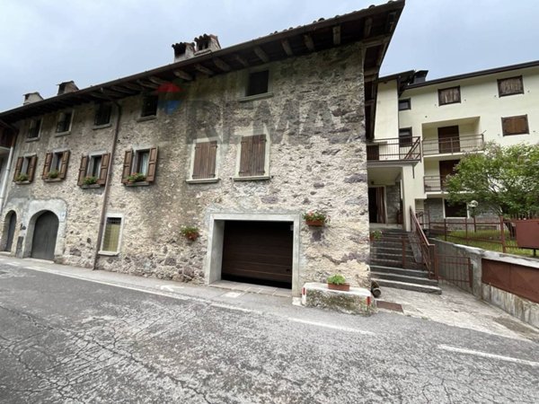 loft in vendita ad Ardesio in zona Valcanale