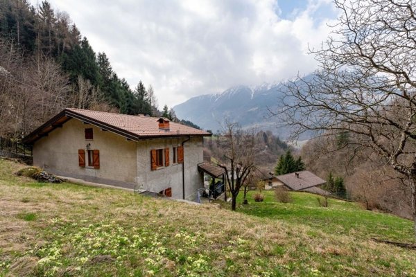 appartamento in vendita ad Ardesio in zona Valle