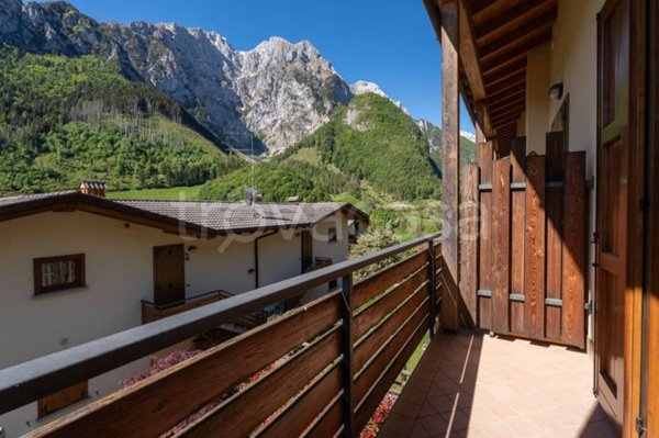 appartamento in vendita ad Ardesio in zona Valle