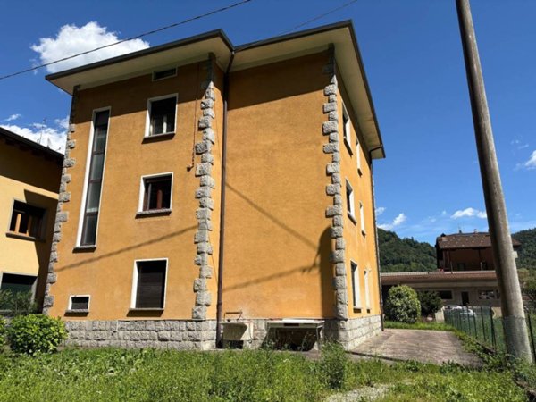 casa indipendente in vendita ad Ardesio