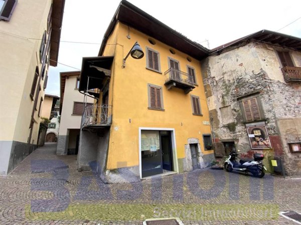 negozio in vendita ad Ardesio in zona Botto Alto