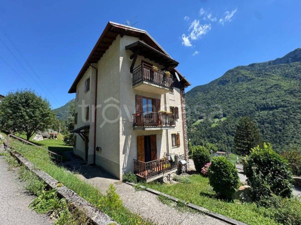 appartamento in vendita ad Ardesio in zona Cerete