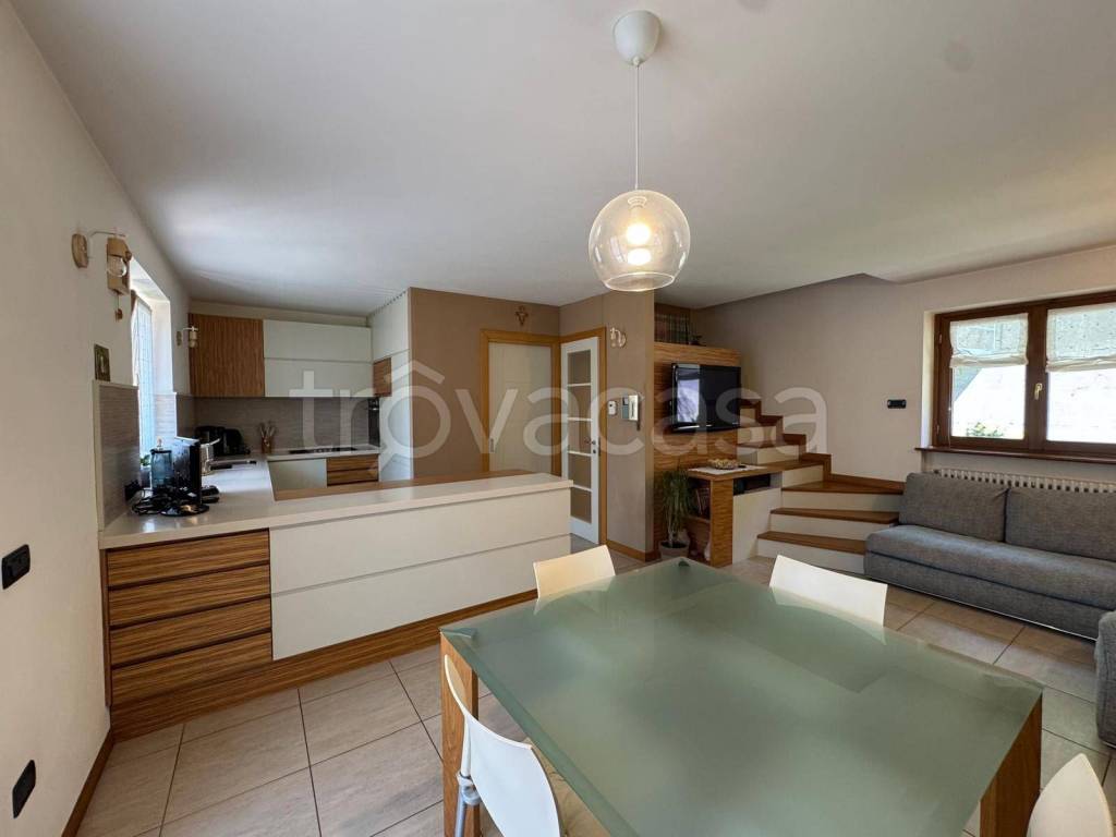 casa indipendente in vendita ad Ardesio