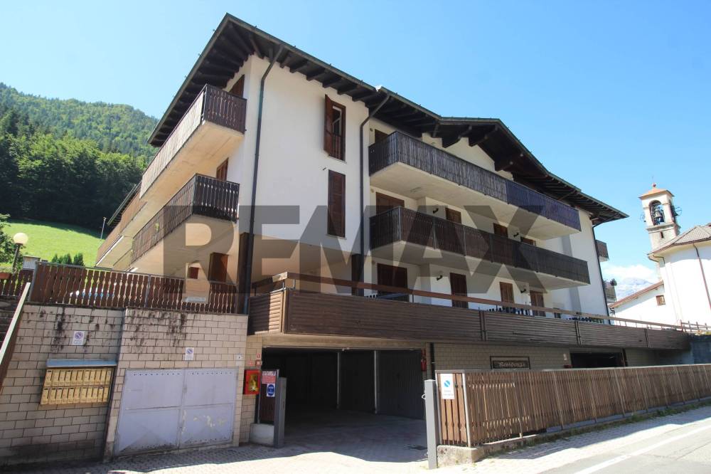 appartamento in vendita ad Ardesio in zona Valle
