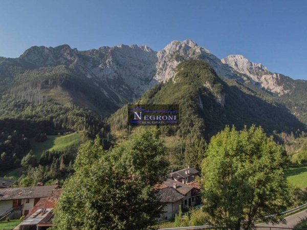 appartamento in vendita ad Ardesio in zona Albareti
