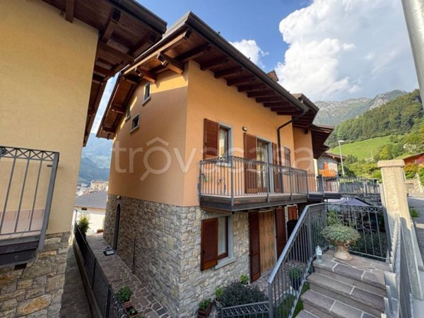 casa indipendente in vendita ad Ardesio in zona Carpignolo Ponte Seghe