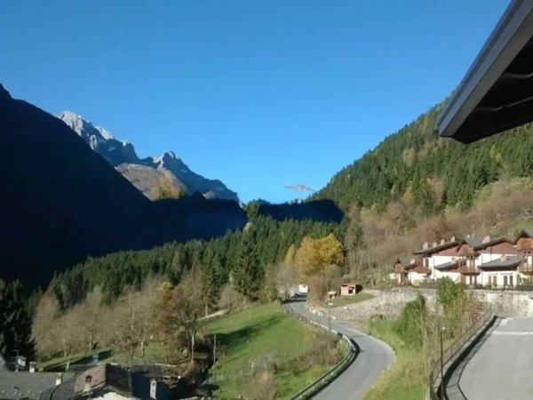 appartamento in vendita ad Ardesio in zona Albareti