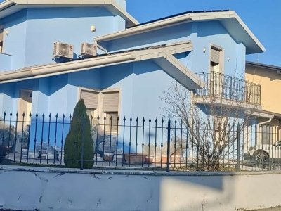 casa indipendente in vendita ad Arzago d'Adda